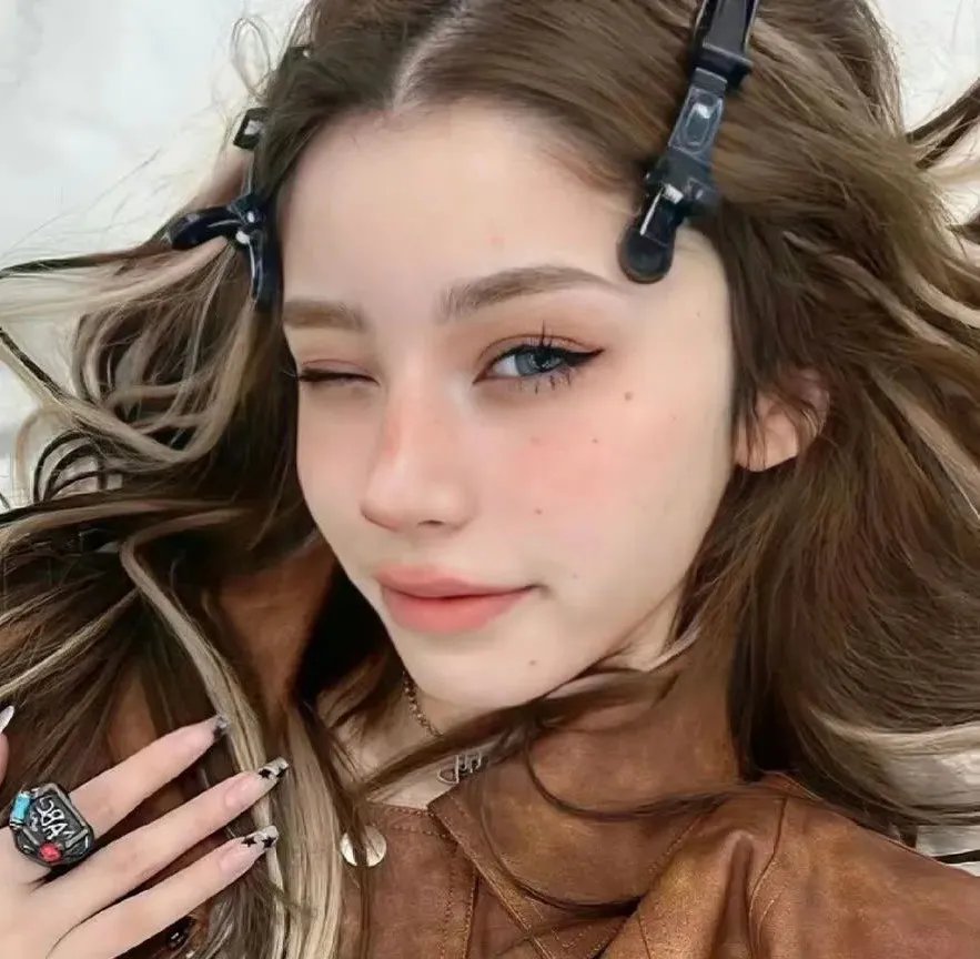儿女传奇之真假千金 高清封面